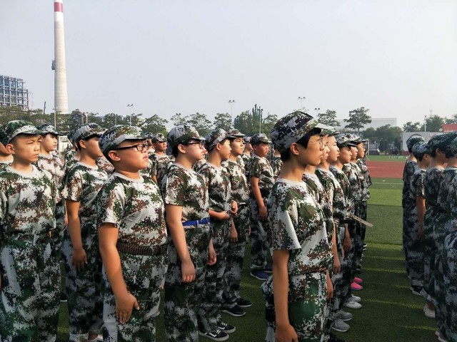 第三期沧州八中北校区初中一年级29班军训精彩瞬间。 